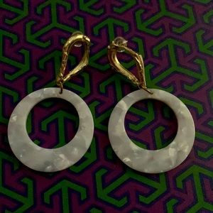 Gorgeous drop earrings